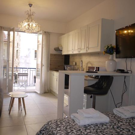Beach - A Modern Studio Flat In Central 니스 외부 사진