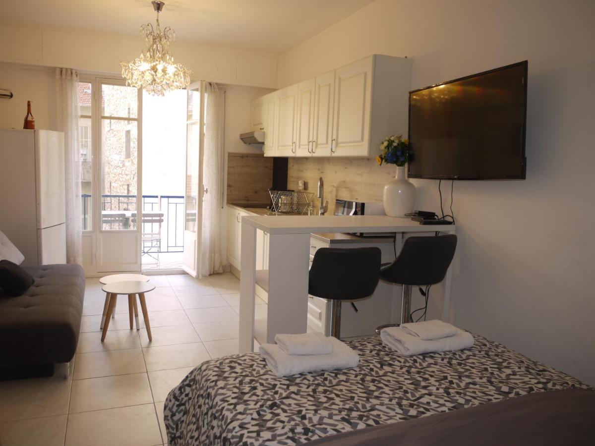 Beach - A Modern Studio Flat In Central 니스 외부 사진
